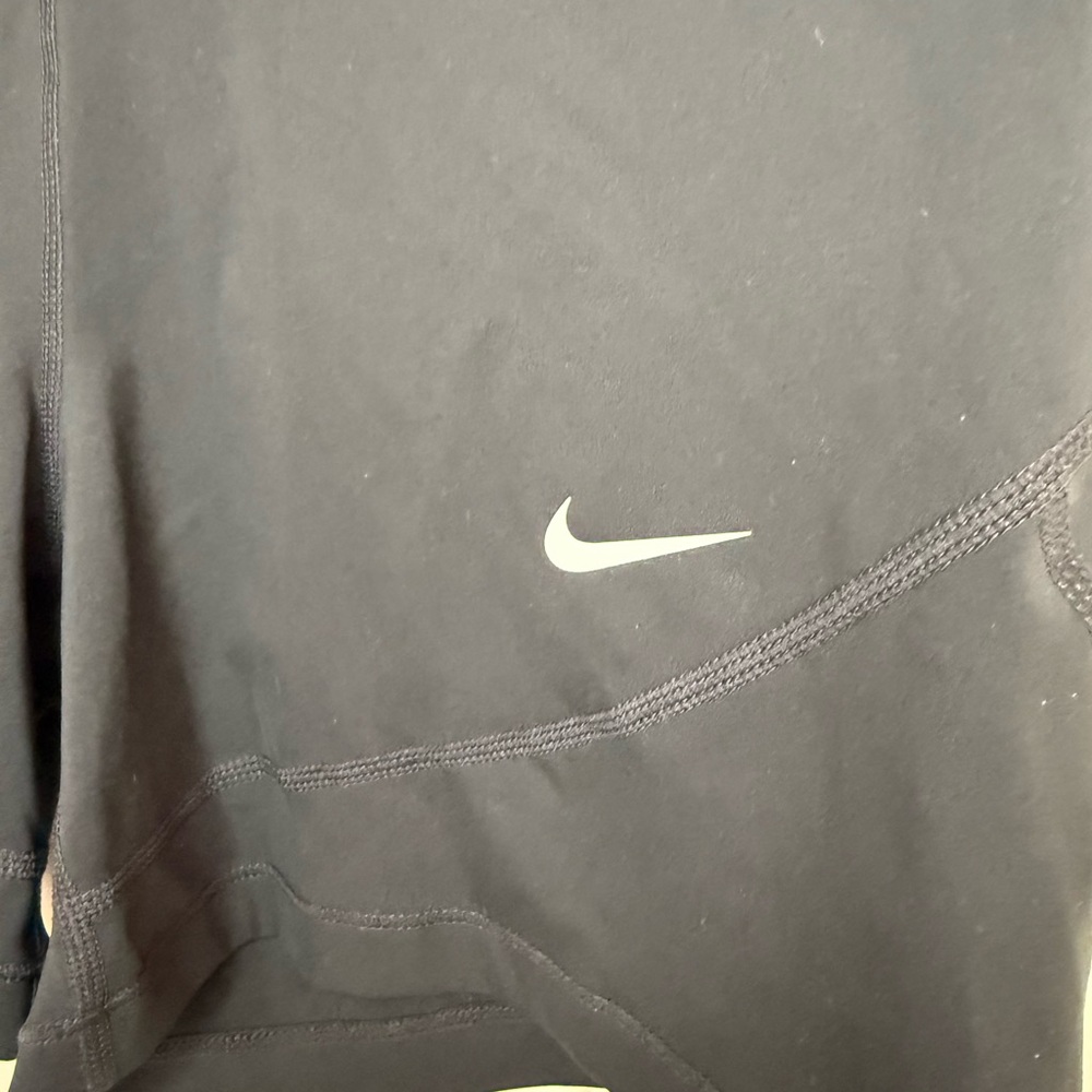 Nike Women's Black Pro Athletic Shorts - Picture 2 of 7